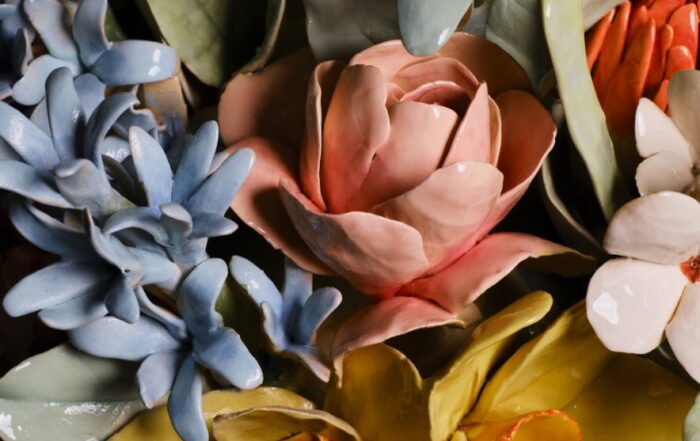 workshop para aprender a hacer flores modeladas en porcelana